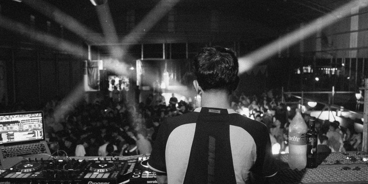 DJ & Music service category